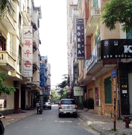 Một góc phố Hàn Quốc tại Hà Nội.