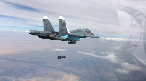 
Su-34 của Nga ném bom mục tiêu của IS tại Syria
