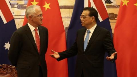 
Thủ tướng Australia Turnbull và người đồng cấp Trung Quốc Lý Khắc Cường tại Bắc Kinh hôm 15/4
