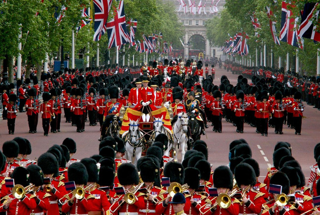 Lễ diễu hành Trooping the Colour truyền thống của Anh Quốc