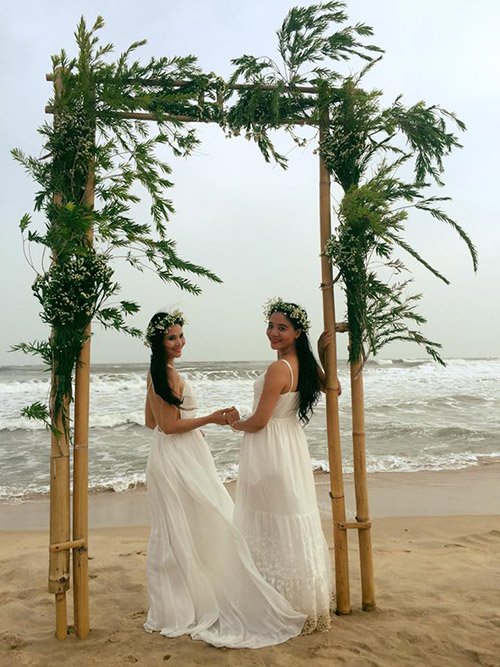 Hai người chị ruột Ánh Nguyệt và Thanh Tú trong chuyến du lịch kết hợp chụp ảnh cưới của diễn viên Trang Nhung cách đây không lâu.