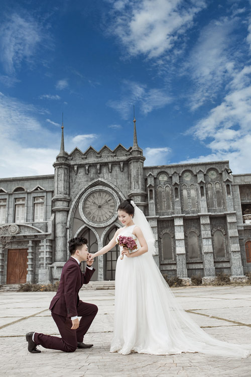 Cặp đôi có ý tưởng chụp ảnh cưới đặc biệt này là Xuân Quý và Linh Trang