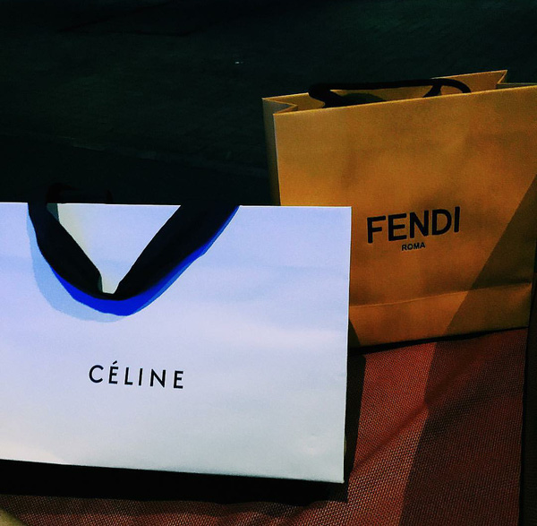 Túi xách Celine, Fendi.. cũng là một trong những món đồ yêu thích của thánh son Thùy Tiên. (ttien1702)