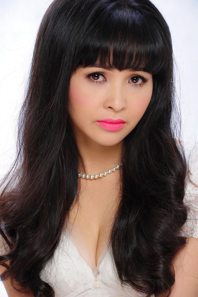 
Nhìn Trang Nhung, ít ai đoán được rằng, cô ca sĩ này đã ngấp nghé tuổi 40.
