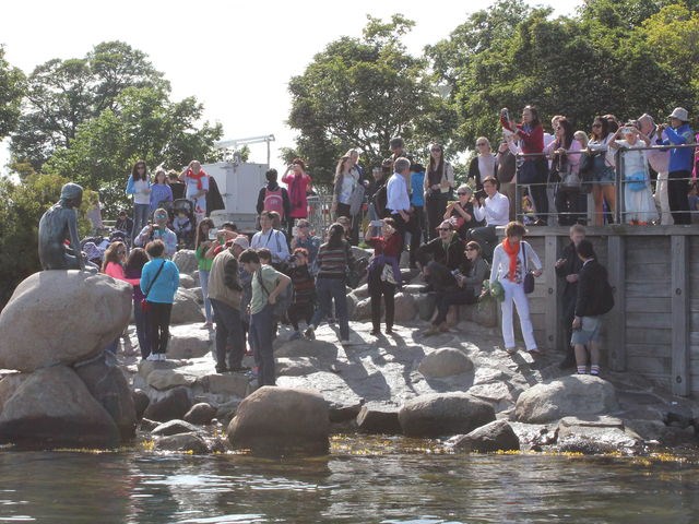 
Tượng toàn thân Little Mermaid, Đan Mạch
