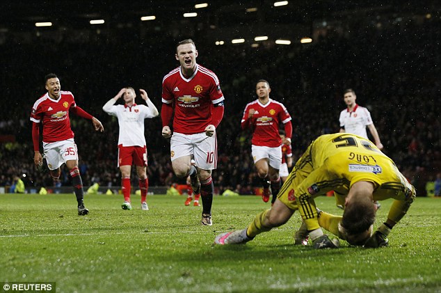 
Rooney ghi bàn thắng duy nhất của trận đấu.
