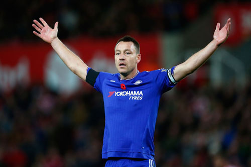 Hậu vệ: John Terry (Chelsea, 1980).