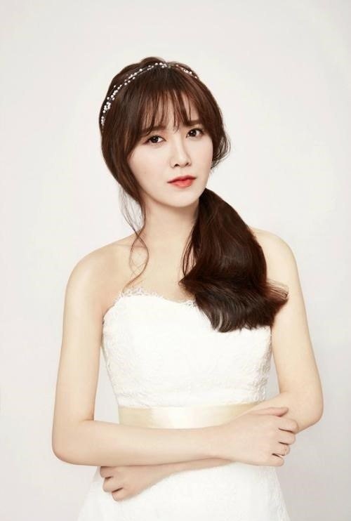 
Vội vã lấy chồng chỉ sau vài tháng hẹn hò, Goo Hye Sun bị nghi ngờ cưới chạy vì mang bầu.
