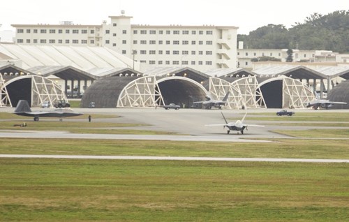 
Các thông tin trước đó cho biết, cuối tháng 1 vừa qua, 26 máy bay tiêm kích của Mỹ đã có mặt tại căn cứ Không quân Kadena trên hòn đảo Okinawa, miền Nam Nhật Bản.
