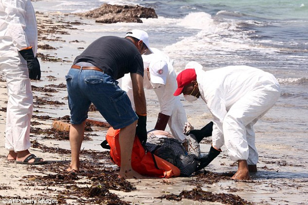 
Đã có 200 người thiệt mạng trong vụ lật thuyền ở Libya vào ngày 27/8/2015.
