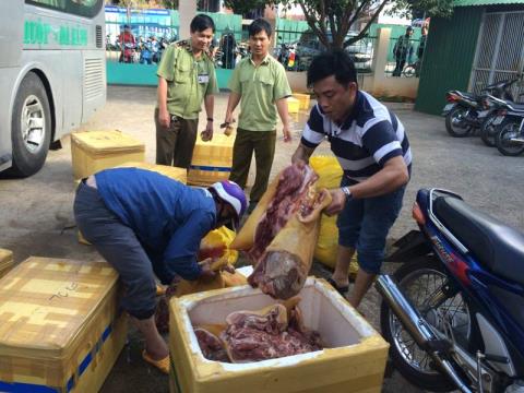 780kg thịt động vật đã bốc mùi