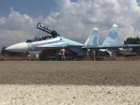 Tiêm kích Su-30SM tại căn cứ Không quân Hmeymim của Nga ở Syria.