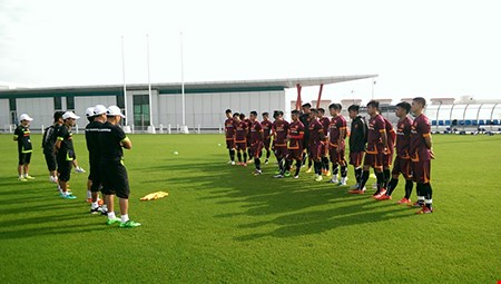 
U-23 Việt Nam trên sân tập tại Qatar.
