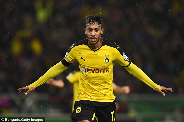 
Aubameyang là cái tên đang được Man United nhòm ngó.
