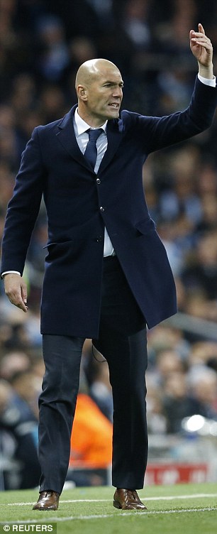 
Chiếc quần tai hại của Zidane.
