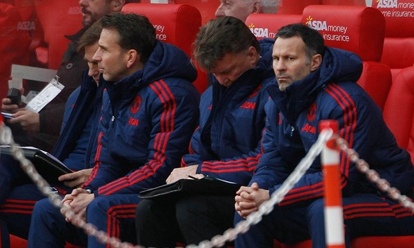 
Sự bảo thủ đang giết chết danh tiếng của Van Gaal.
