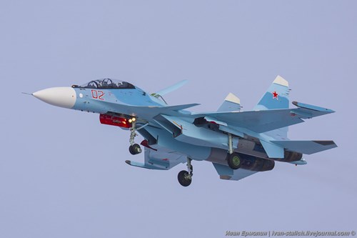 
Su-30SM có khả năng bay cao tối đa 17.300 mét và có tầm hoạt động vào khoảng 3.000 km khi ở độ cao lớn nhất, tầm hoạt động trung bình là 5.000 km.
