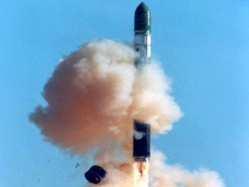 
R-36M2: Do Viện thiết kế Yuzhnoie phát triển dựa trên hệ thống R-36 trong thập kỷ 1970, là một trong những tên lửa đạn đạo xuyên lục địa mạnh nhất thế giới. 

Đây là dòng ICBM sử dụng nhiên liệu lỏng vô địch thế giới về trọng lượng tên lửa khi phóng (nặng tới 211 tấn), khối lượng đầu đạn có thể mang theo (gần 9 tấn) và tầm bắn cực xa (16.000 km).  

