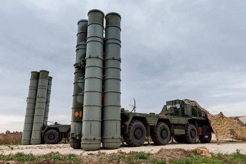 Hệ thống tên lửa phòng không S-400.