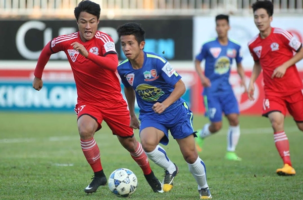 Mạc Hồng Quân chỉ ghi được 5 bàn/24 trận trong màu áo Than Quản Ninh ở V-League 2015.