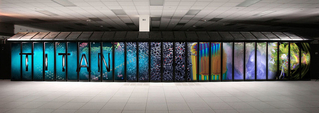 
Siêu máy tính Titan tại Phòng thí nghiệm Quốc gia Oak Ridge của Mỹ.

