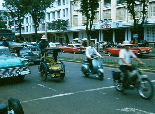 Nhịp sống đô thị Sài Gòn ngày xưa.