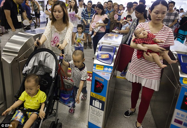 
Hội kêu gọi chính phủ Hồng Kông bảo vệ quyền lợi của các bà mẹ cho con bú thông qua pháp luật.

