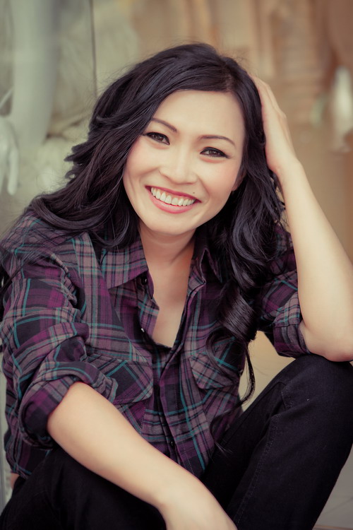 
Nữ ca sĩ Phương Thanh nổi tiếng với cá tính thẳng thắn, mạnh mẽ. Khán giả khắp nơi đều yêu mến gọi chị bằng cái tên chị Chanh.
