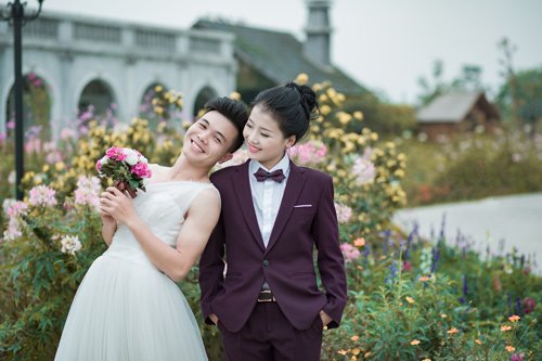 Muôn kiểu chụp ảnh cưới độc lạ của sao Việt