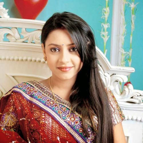 
Pratyusha Banerjee được chú ý nhờ vai Anadi trong Cô dâu 8 tuổi.
