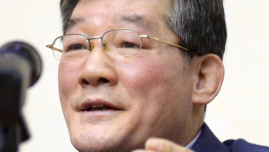Ông Kim Dong Chul tại buổi họp báo hôm 25-3. Ảnh: Reuters