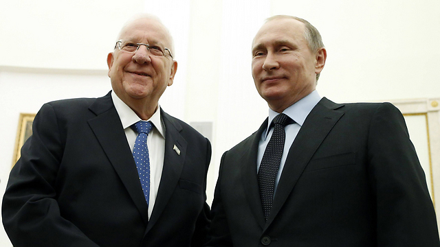 
Tổng thống Israel Reuven Rivlin và Tổng thống Nga Vladimir Putin tại điện Kremlin. Ảnh: AFP
