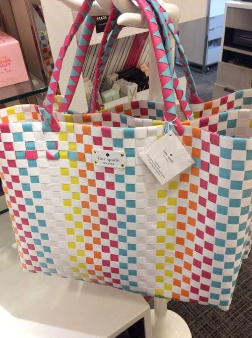 Túi xách của Kate Spade...