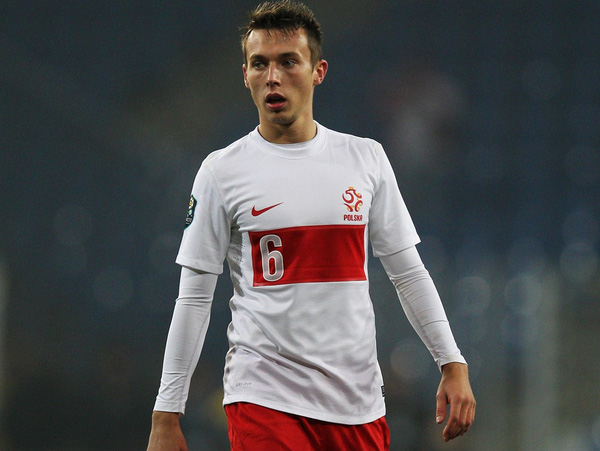 
Adam Matuszczyk hiện đang thi đấu ở vị trí tiền vệ cho CLB Eintracht Braunschweig (Ba Lan). Anh cũng là thành viên của ĐTQG Ba Lan. Trước đó, Matuszczyk từng có thời gian khoác áo CLB FC Cologne, đội bóng đã đào tạo và phát triển nhiều lứa cầu thủ tài năng cho bóng đá Đức.
