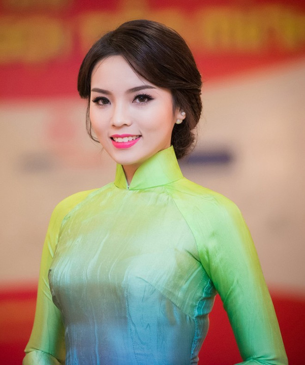 Hoa hậu Việt Nam 2014 Kỳ Duyên sở hữu gương mặt xinh xắn, dễ thương. 