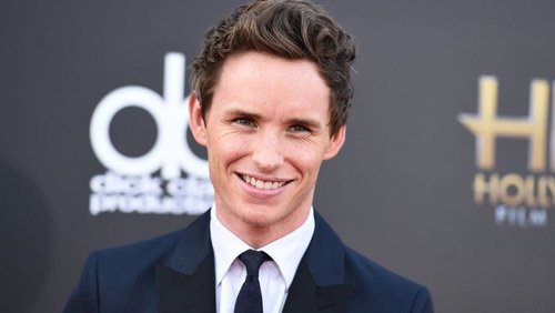 Eddie Redmayne là một trong những diễn viên đến từ xứ sở sương mù đang có sự nghiệp thăng hoa nhất tại Hollywood. Năm ngoái, anh vừa giành giải Oscar nam chính xuất sắc nhất cho bộ phim Theory of Everything khi hóa thân thành nhà khoa học bệnh tật Stephen Hawking một cách xuất thần.