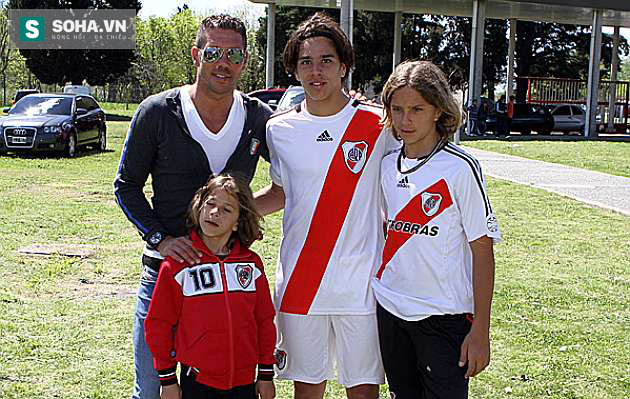 3 cậu con trai của Diego Simeone giờ đều đang khoác áo River Plate.