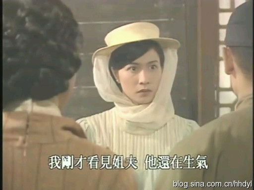 
 Người đẹp Hồng Kông Thiệu Mỹ Kỳ với hình tượng Thập Tam Di trong “Hoàng Phi Hồng tân truyện” (2001)
