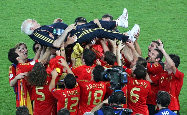 
Tây Ban Nha vô địch Euro 2008.
