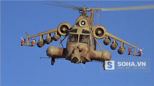 Hình ảnh chiếc Sikorsky S-62 đóng giả làm Mi-24 trong bộ phim Red Scorpion.