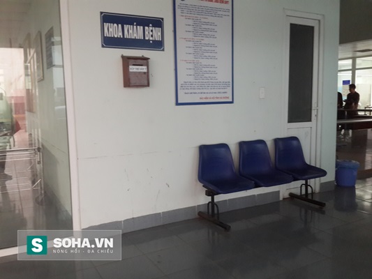 
Theo ghi nhận của PV vào chiều ngày 28/3, (tức ngày thứ 2 đầu tuần), tại một số khoa khoa của Bệnh viện Đa khoa huyện Kim Thành có rất ít bệnh nhân đến khám.

