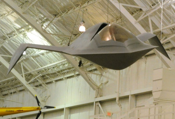 Kết quả thử nghiệm Bird of Prey không được công bố nhưng dự án đã bị hủy bỏ vào năm 1999. Những công nghệ phát triển cho dự án sau đó được áp dụng cho mẫu máy bay chiến đấu không người lái X-45.