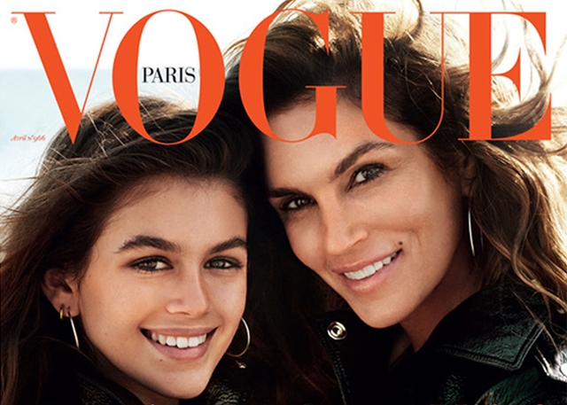 
Cindy và cô con gái Kaia trên Vogue Paris số tháng 4 năm 2016.
