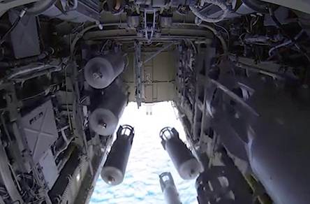 
Khoang chứa bom của máy bay ném bom- tên lửa Тu-22М3. Ảnh :Bộ quốc phòng Nga / RIАNovosti
