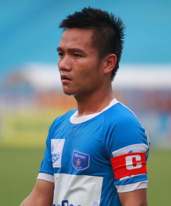Tuy còn rất trẻ nhưng Thanh Trung đã mang băng đội trưởng và là cầu thủ không thể thay thế của Hòa Phát Hà Nội (cũ).