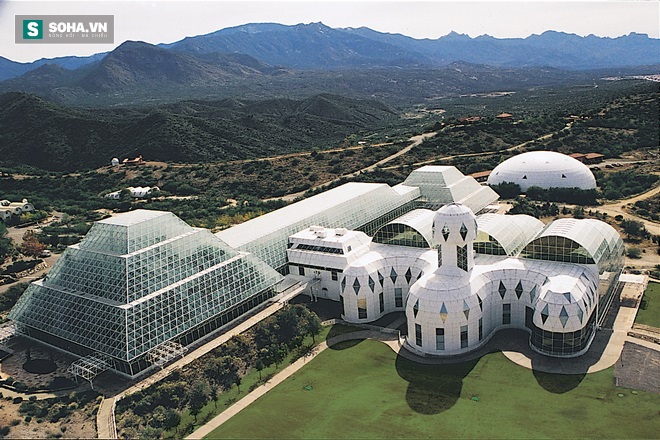 
Toàn cảnh Biosphere 2.
