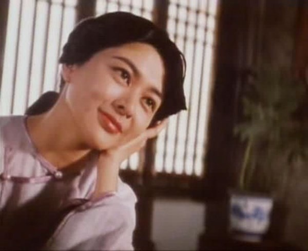 
Nhân vật Thập Tam Di (phiên bản Quan Chi Lâm) được coi là hình tượng người vợ thứ 4 ngoài đời thực của Hoàng Phi Hồng.

