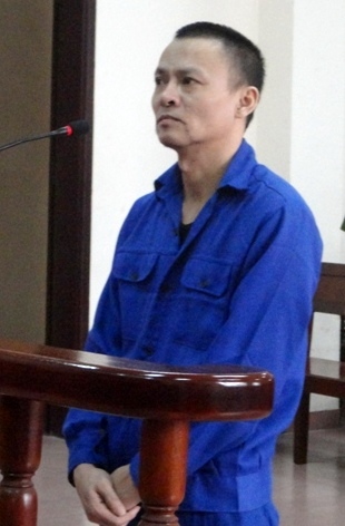 
Bị cáo Trần Văn Chung trong phiên xét xử ngày 19/4/2016. Ảnh: An ninh Hải Phòng.
