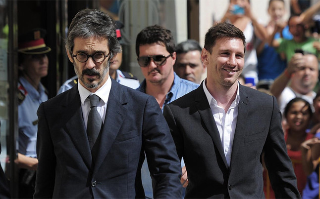 Messi thoát án nhưng cha của anh đã dính đòn do trốn thuế.