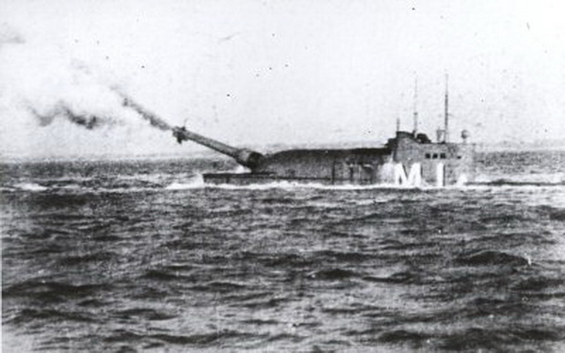 
Tàu M1 bắn pháo 12-inch trong một lần thử nghiệm

